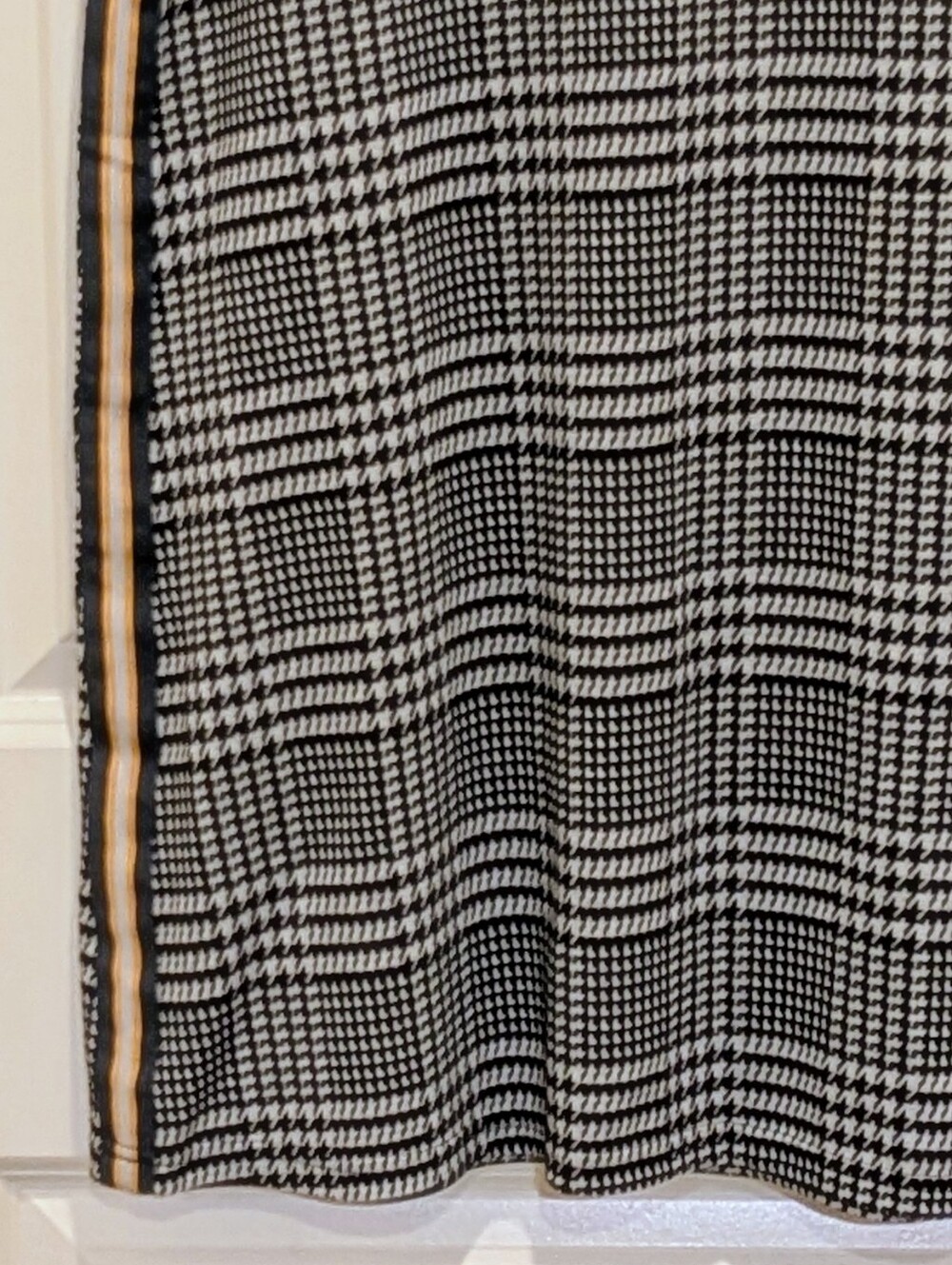 GUC Twik by Simons M Black and White Houndstooth Plaid Dress W Green Stripes - Picture 3 of 8